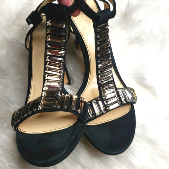 Isola cream heels with jewel detail size 9 - Picture 3 of 5